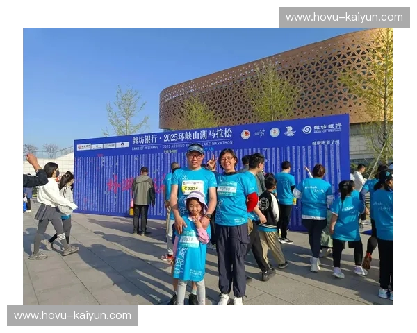 马拉松任意球：用双脚踢出人生的弧线